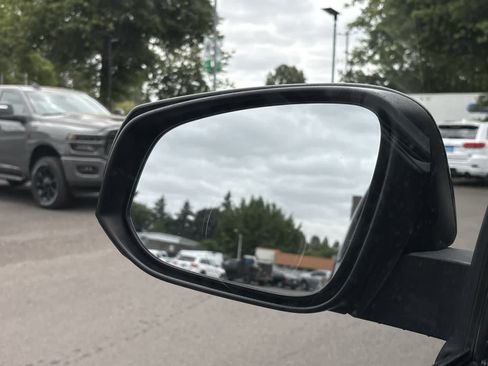 Used 2019 Toyota Tacoma TRD Off-Road AWD/4WD image 27