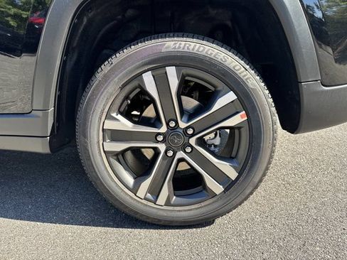 New 2027 Jeep Grand Cherokee Limited AWD/4WD image 20