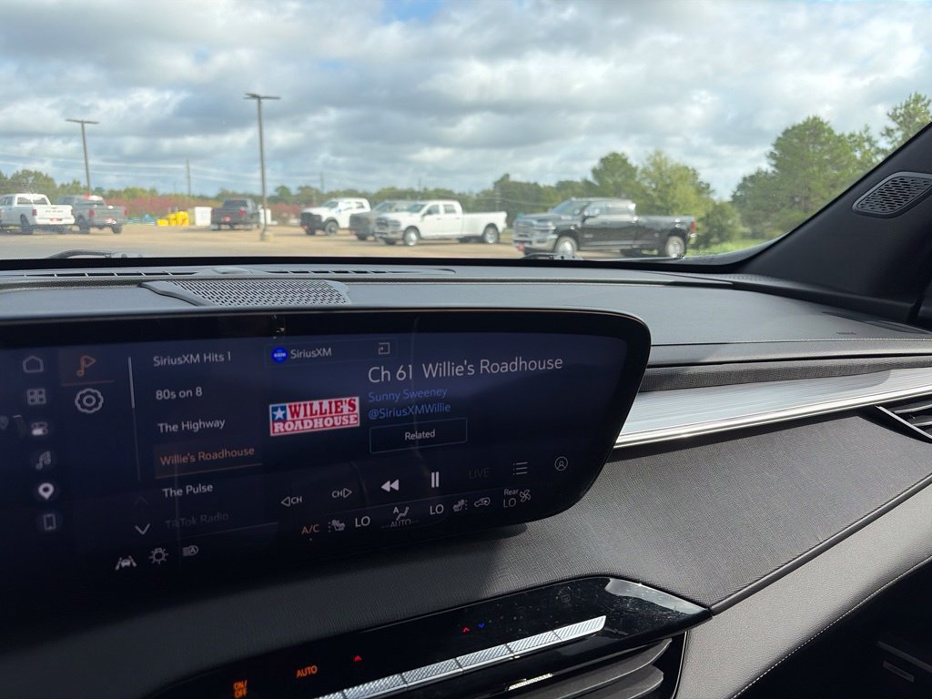 Used 2025 Buick Enclave Preferred FWD image 23