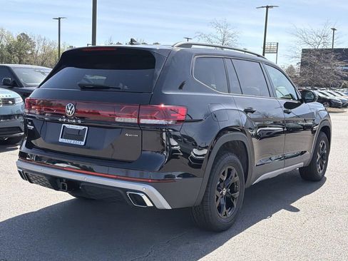 New 2026 Volkswagen Atlas Peak Edition AWD/4WD image 5