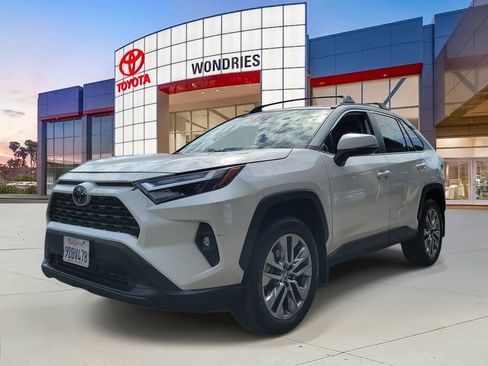 Used 2022 Toyota RAV4 XLE Premium FWD image 2
