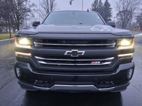 Used 2016 Chevrolet Silverado 1500 LTZ Z71 w/ Realtree Edition image 2