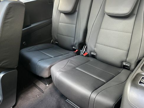 New 2026 Mercedes-Benz GLS 450 4MATIC image 28