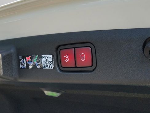 New 2026 Mercedes-Benz E 350 Sedan image 33