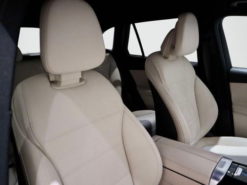 Used 2023 Mercedes-Benz GLC 300 4MATIC image 18
