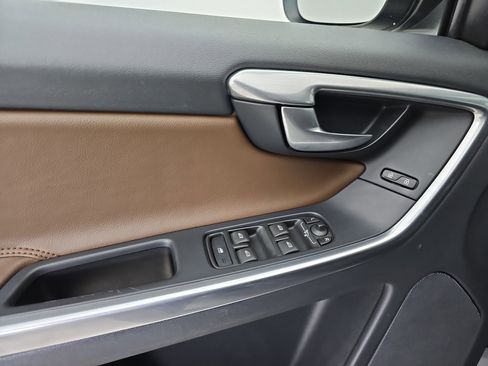 Used 2015 Volvo XC60 T5 image 13