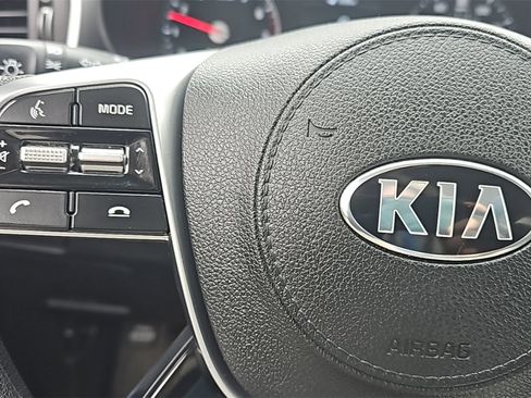 Used 2019 Kia Sorento L image 11