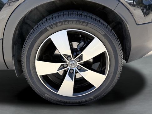 Used 2021 Volvo XC40 T5 Inscription w/ Climate Package AWD/4WD image 16