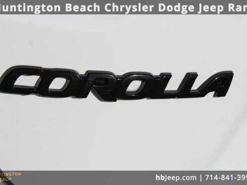 Used 2025 Toyota Corolla SE image 8