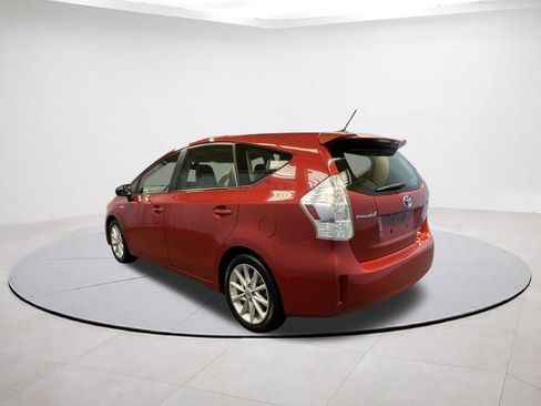 Used 2013 Toyota Prius V image 4
