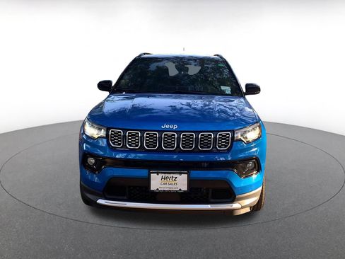 Used 2025 Jeep Compass Limited image 2