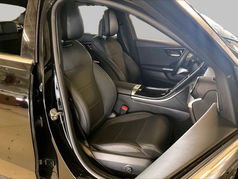 Used 2025 Mercedes-Benz C 300 4MATIC Sedan image 8