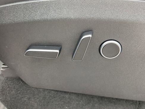 Used 2023 Tesla Model Y Long Range image 30