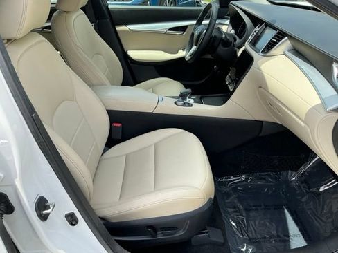 Used 2019 INFINITI QX50 Luxe w/ Navigation Package FWD image 21