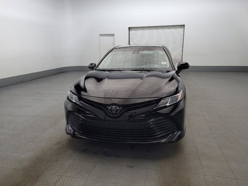 Used 2019 Toyota Camry LE image 15