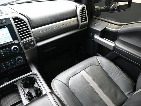 Used 2018 Ford F250 Platinum w/ Platinum Ultimate Package AWD/4WD image 37