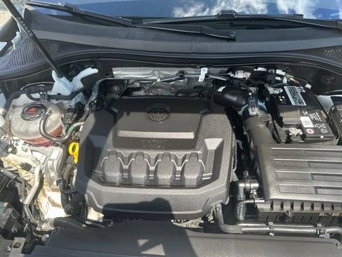 Used 2023 Volkswagen Tiguan SE R-Line FWD image 33