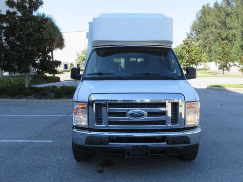 Used 2013 Ford E-350 and Econoline 350 Extended Super Duty w/ PWR Group image 8