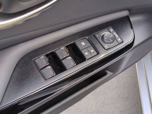 Used 2024 Lexus ES 300h w/ Premium Package image 16