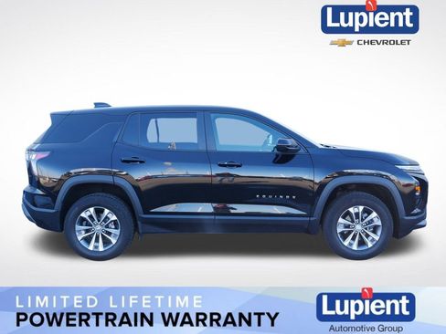 Used 2026 Chevrolet Equinox LT image 2