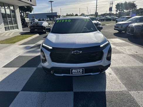 Used 2026 Chevrolet Equinox RS w/ Convenience Package III FWD image 2