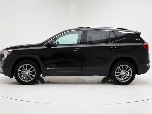 Used 2024 GMC Terrain SLT image 5