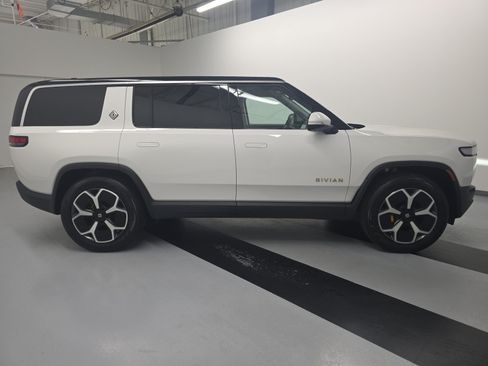 Used 2024 Rivian R1S Adventure AWD/4WD image 6