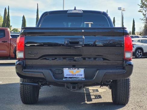 Used 2023 Toyota Tacoma Trail Edition 4D Double Cab w/ Trail Edition image 7