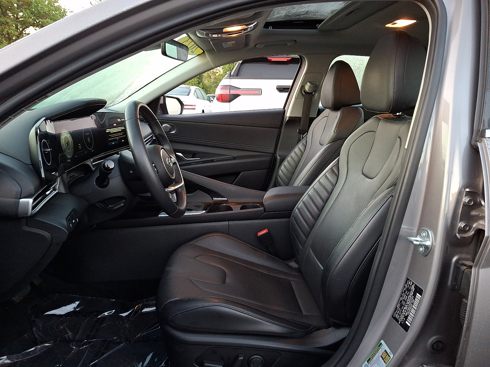 Certified 2023 Hyundai Elantra Limited FWD image 13