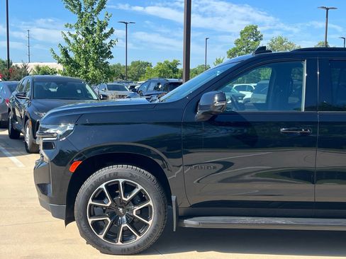 Used 2021 Chevrolet Tahoe RST w/ Luxury Package AWD/4WD image 7