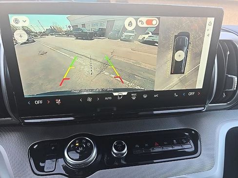 Used 2025 Ford Expedition Max Active AWD/4WD image 25