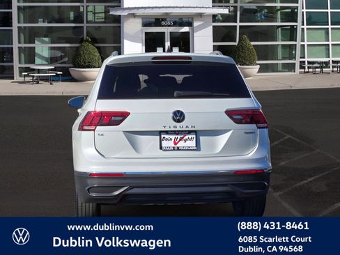 Certified 2023 Volkswagen Tiguan SE image 5