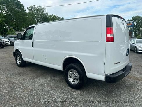 Used 2021 Chevrolet Express 2500 w/ Driver Convenience Package RWD image 15