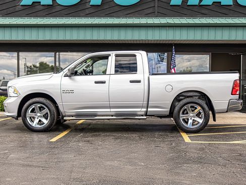 Used 2018 RAM 1500 Express AWD/4WD image 6