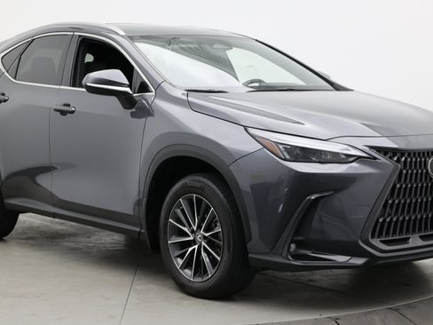 Used 2022 Lexus NX 250 FWD image 3