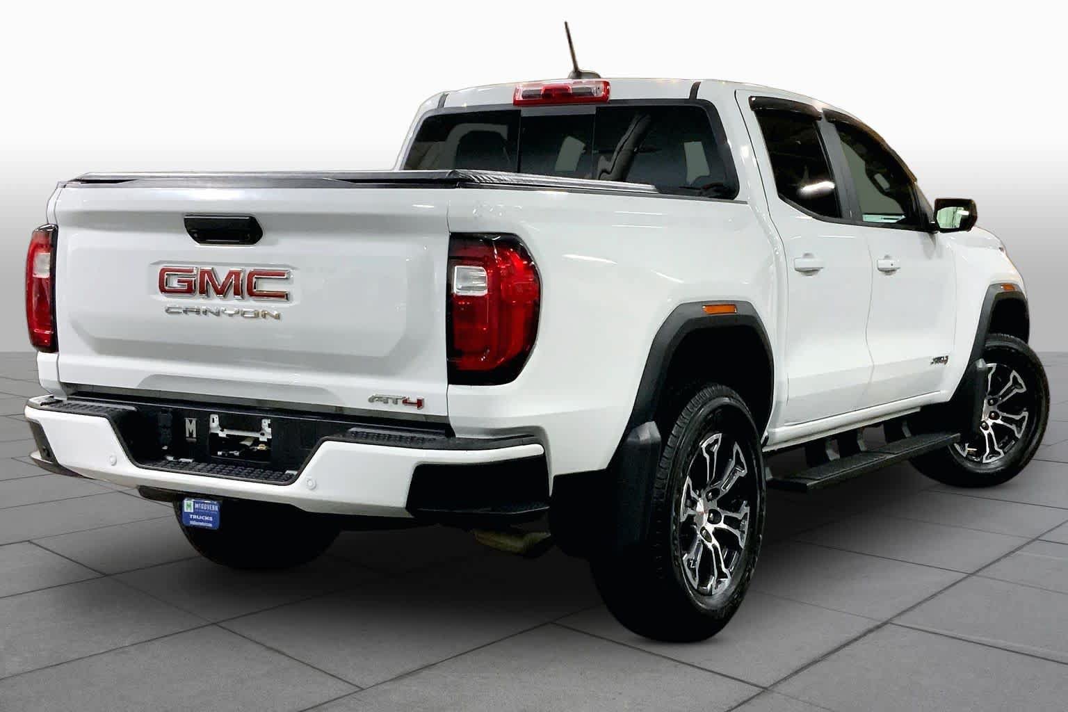 Used 2023 GMC Canyon AT4 w/ AT4 Premium Package AWD/4WD image 13