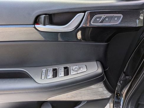 Used 2021 Hyundai Palisade Limited image 11