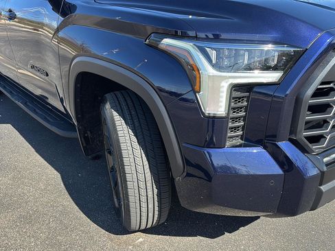 Used 2025 Toyota Tundra Limited w/ TRD Off-Road Package AWD/4WD image 19
