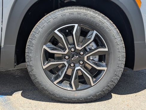 New 2026 Chevrolet TrailBlazer ACTIV w/ Driver Confidence Package AWD/4WD image 6