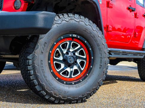 Used 2016 Jeep Wrangler Unlimited Rubicon w/ Max Tow Package AWD/4WD image 2