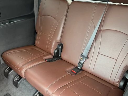 Used 2020 Buick Enclave Avenir w/ Avenir Technology Package FWD image 19