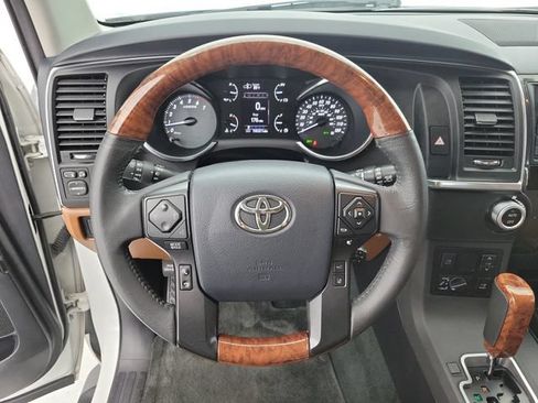 Used 2018 Toyota Sequoia Platinum RWD image 21