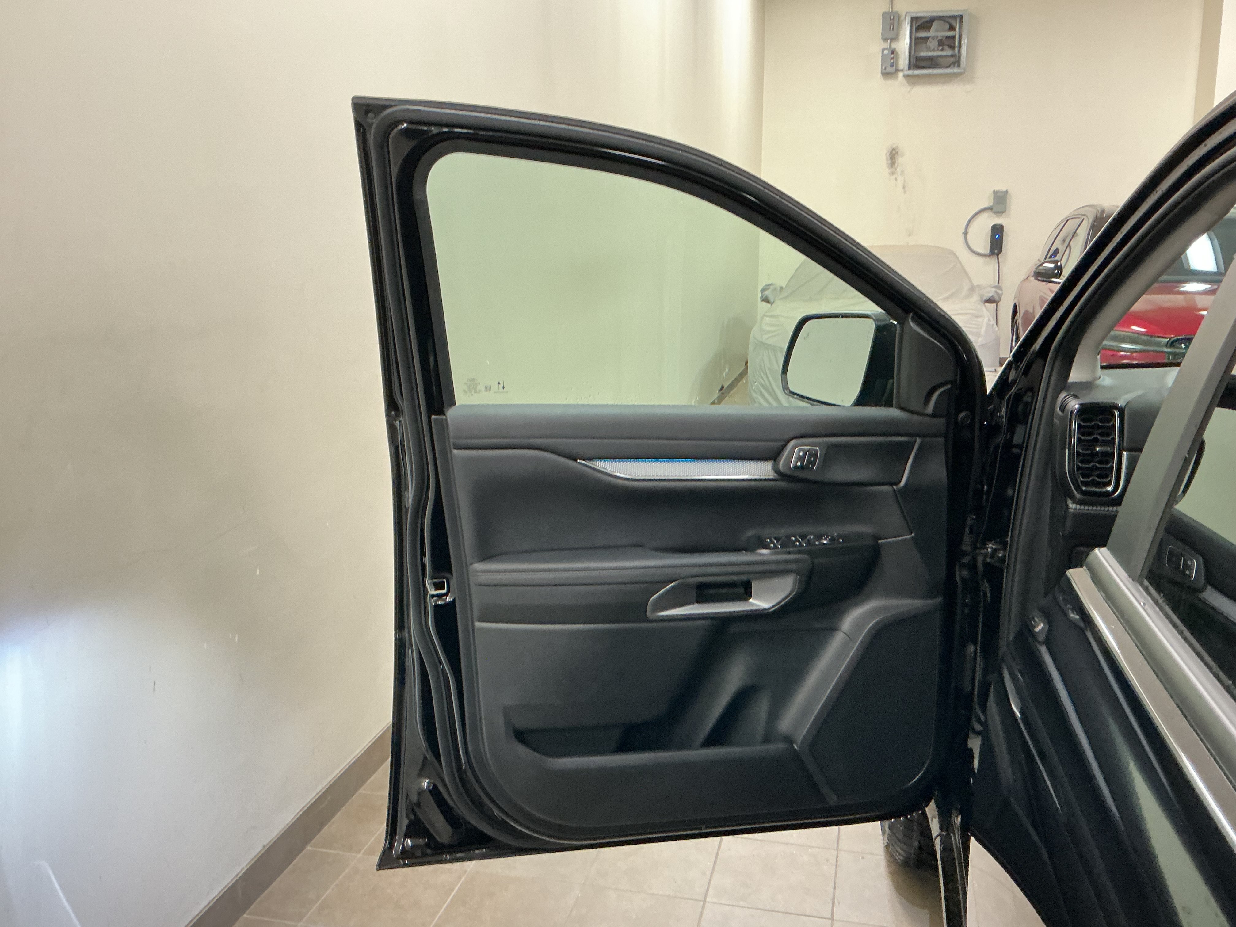 New 2026 Ford Ranger Lariat w/ Black Appearance Package AWD/4WD image 14
