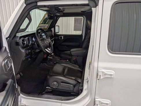 Used 2022 Jeep Wrangler Unlimited Rubicon 4xe image 12