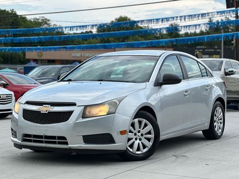 Used 2011 Chevrolet Cruze LS w/ Connectivity Package FWD image 3