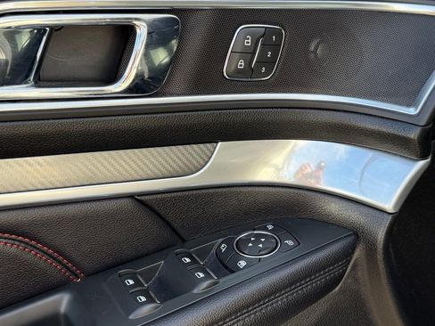 Certified 2018 Ford Explorer Sport w/ Equipment Group 401A image 17