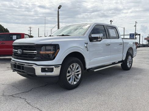 Used 2025 Ford F150 XLT w/ Equipment Group 303A High AWD/4WD image 9