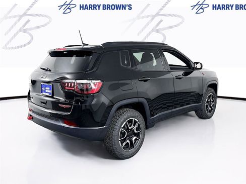 New 2026 Jeep Compass Trailhawk image 30