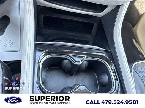 Used 2023 Chrysler Pacifica Limited FWD image 44