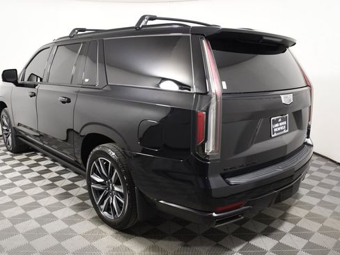 Used 2021 Cadillac Escalade ESV Sport w/ Driver Assist Tech Package AWD/4WD image 4